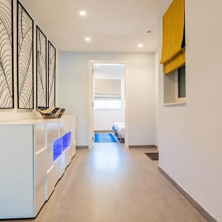 Three Bedroom With Sea Views Apartment
