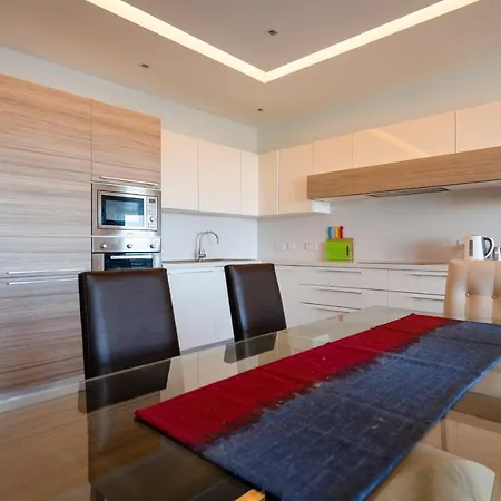 Three Bedroom With Sea Views Apartment