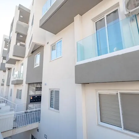 Three Bedroom With Sea Views *