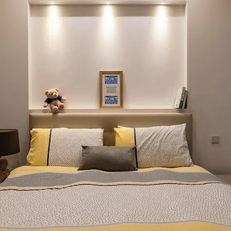 Three Bedroom With Sea Views *