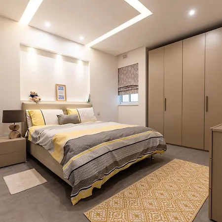 Three Bedroom With Sea Views Is-Swieqi